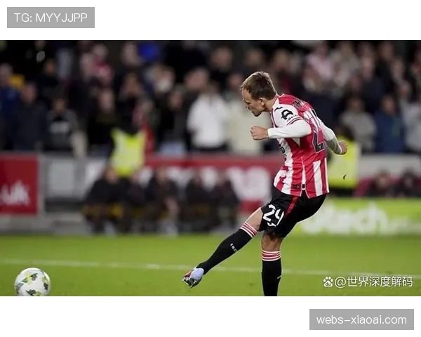 特写：布伦特福德前锋托尼罚入点球，本赛季点球转化率维持100%