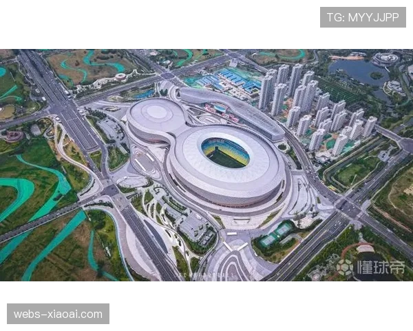 专业足球场再添新成员，成都凤凰山足球场扩建工程竣工